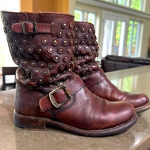 Frye size 7. Jenna Moto boot brown